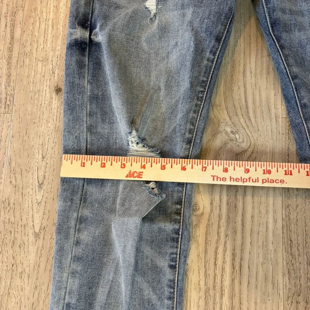 Guess men size
